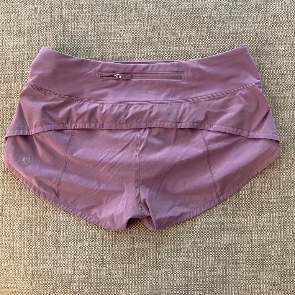 Lululemon Speed Up Low-Rise Short 2.5”, Size 4